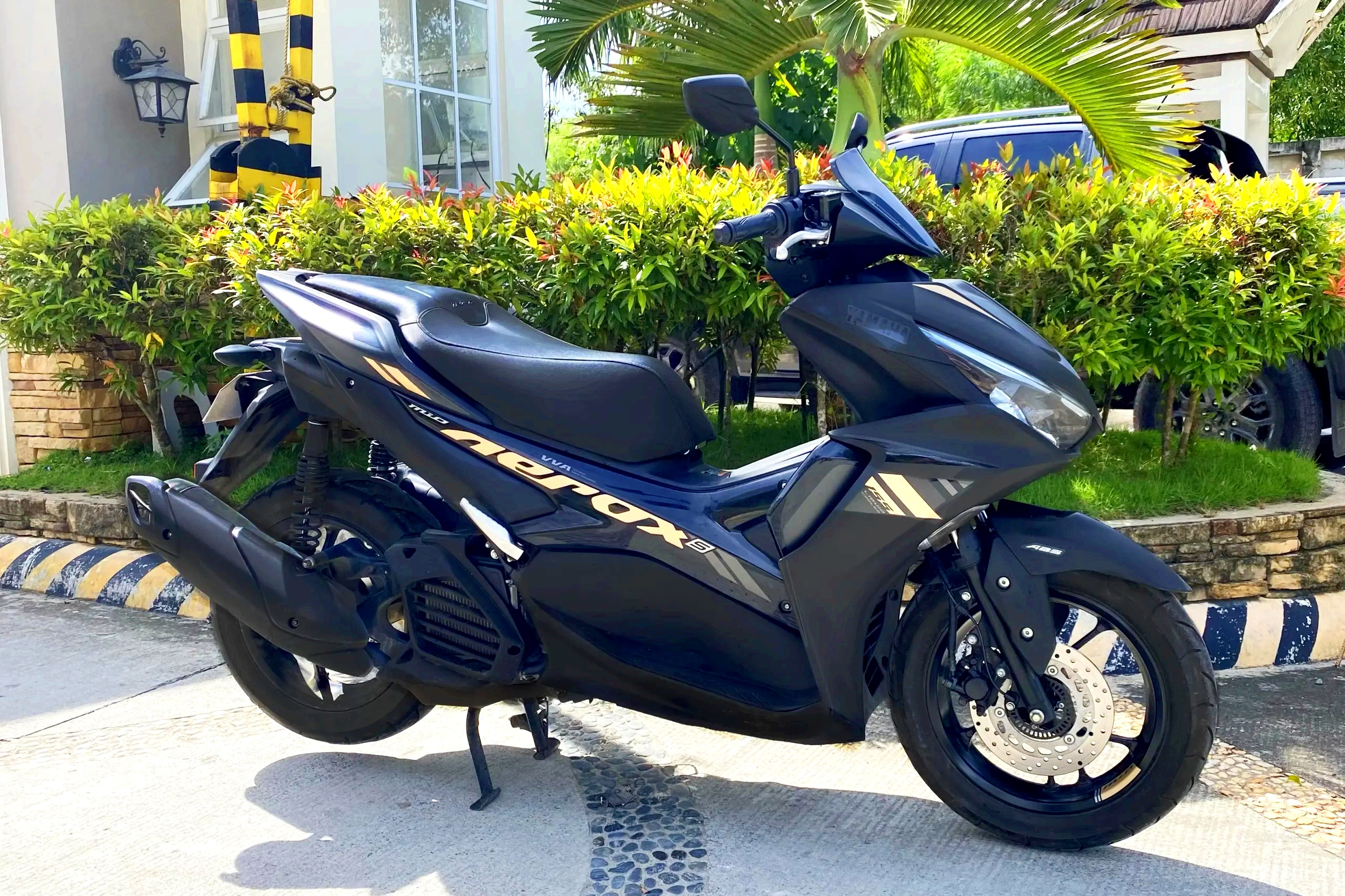 GOODBIKE Motorcycle Scooter Rental Panglao Bohol Yamaha Aerox V2 ABS Smart Key