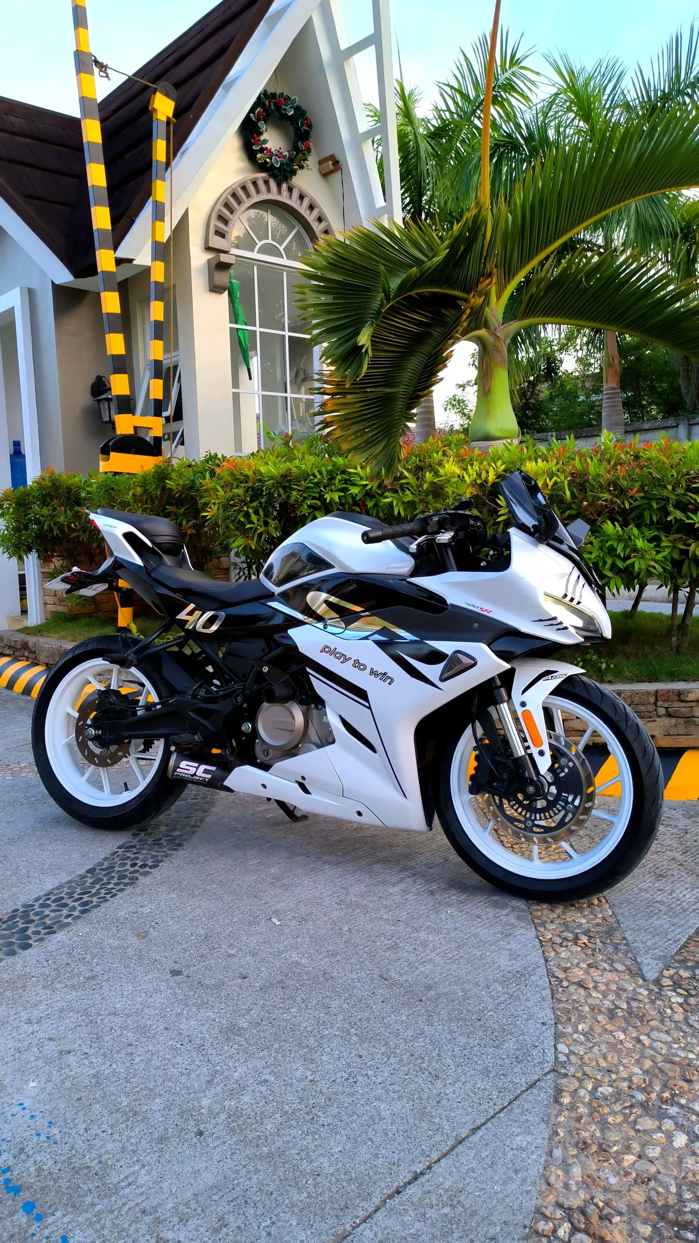 GOODBIKE Motorcycle for rent Panglao Bohol CFMOTO300SR Right2